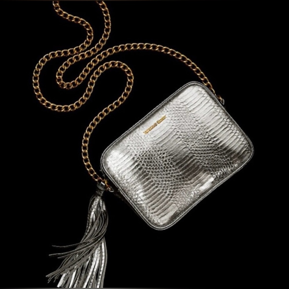 NWOT Victoria’s Secret Silver Croco Snakeskin Tassel Bag